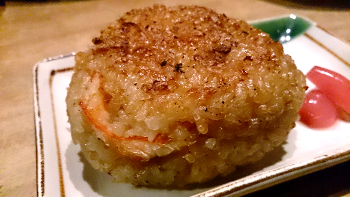 カニの身が入った焼きおにぎり 金沢ぐるめ 金沢グルメ 金沢 石川 北陸のグルメのご紹介サイト