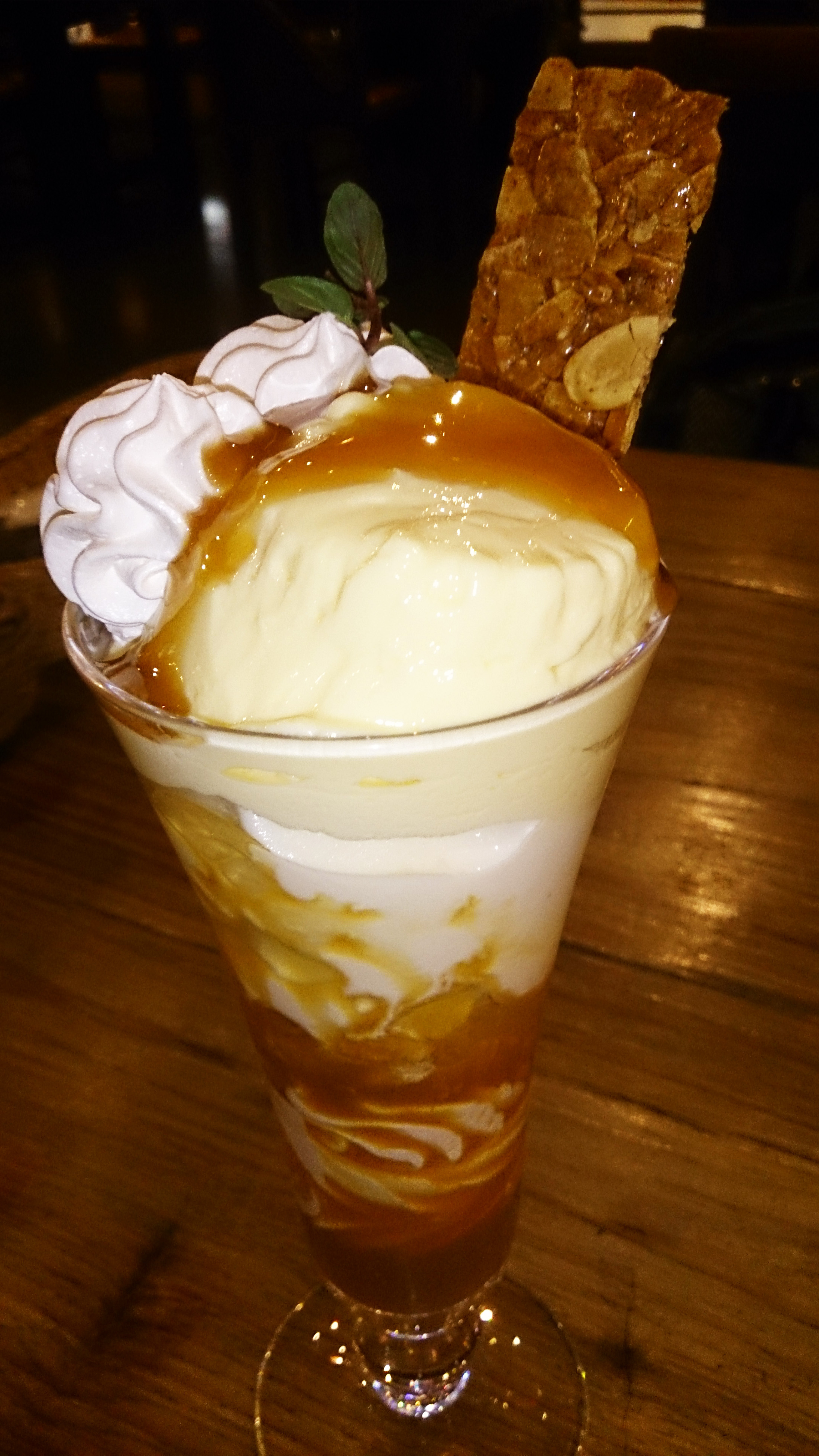 おいしいたまごのプリンパフェ 金沢ぐるめ 金沢グルメ 金沢 石川 北陸のグルメのご紹介サイト